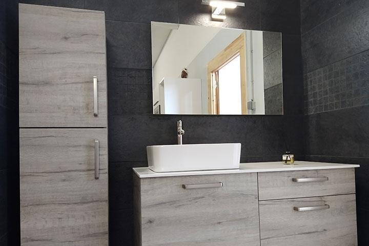 Salle de bain entièrement personnalisée.